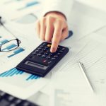 Jak wybrać zakład pogrzebowy? Artykuł dla osób w żałobie.